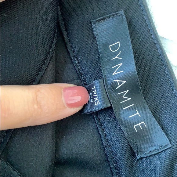 Dynamite black leather skirt with gold zip! - Picture 3 of 3